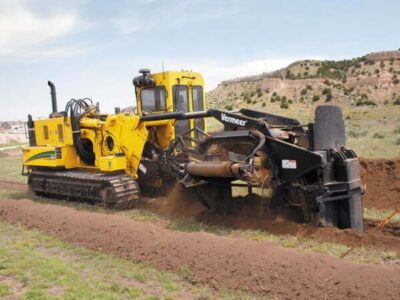 How Machines Work – The T655 Track Trencher