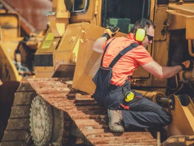 Ultimate Guide to Maintaining Earthmoving Machinery